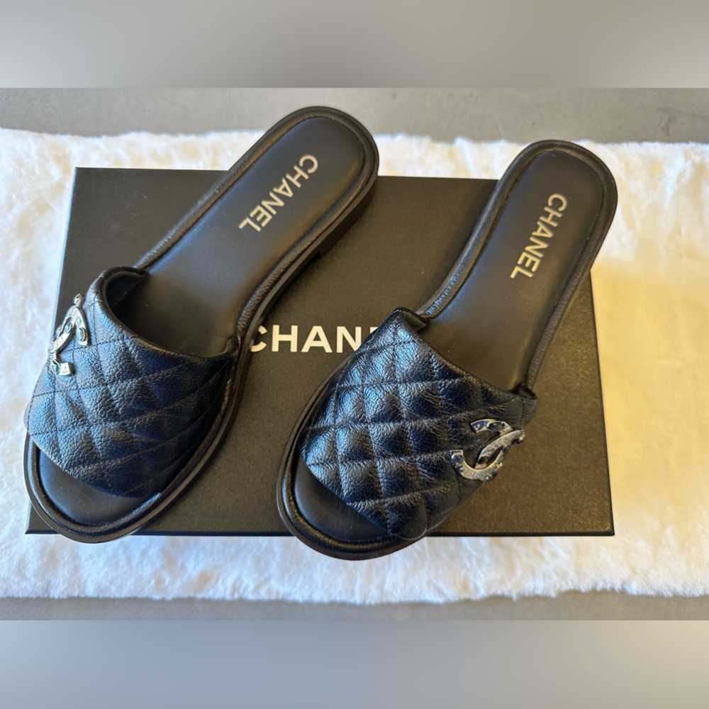 2022 Chanel Black Leather Slides with Double C Logo Hardware